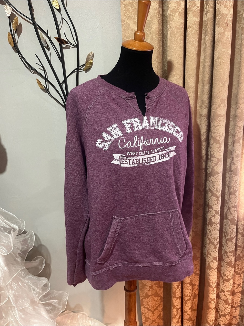 Vintage-Inspired 'San Francisco California' Graphic Pullover - Heather Plum